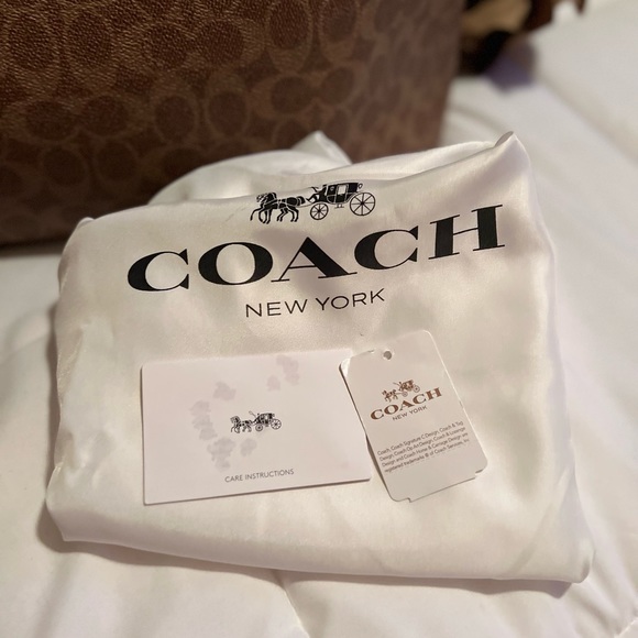 Coach Brown and Tan Tote Bag - Picture 8 of 12